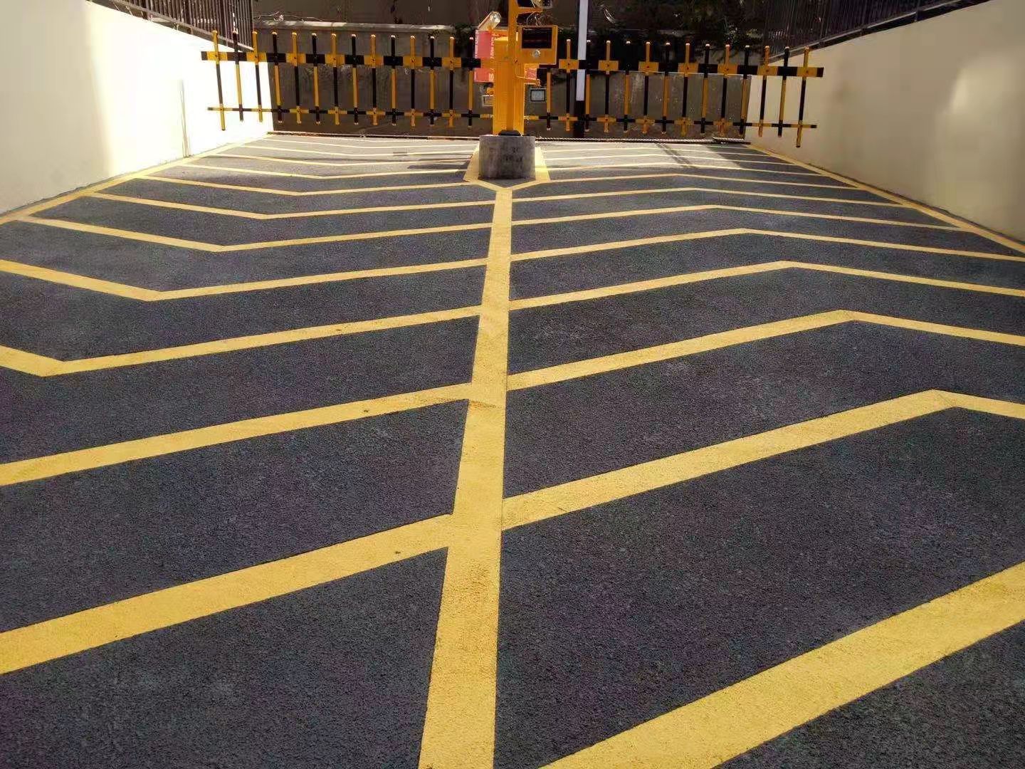 防滑坡道